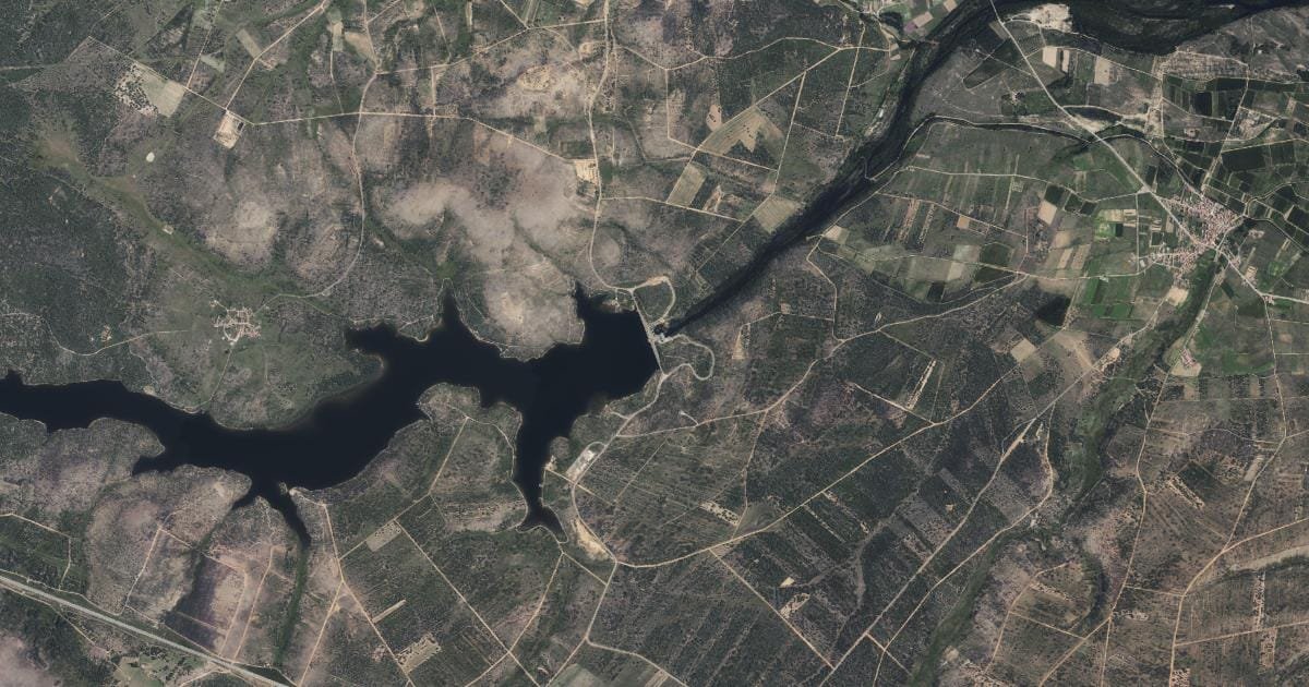 Vista aérea del embalse de Nuestra Señora del Agavanzal