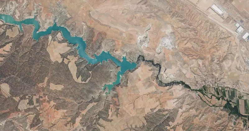 Vista aérea del embalse del Arquillo de San Blas