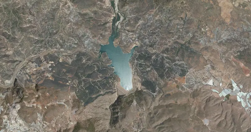 Vista aérea del embalse de Benínar