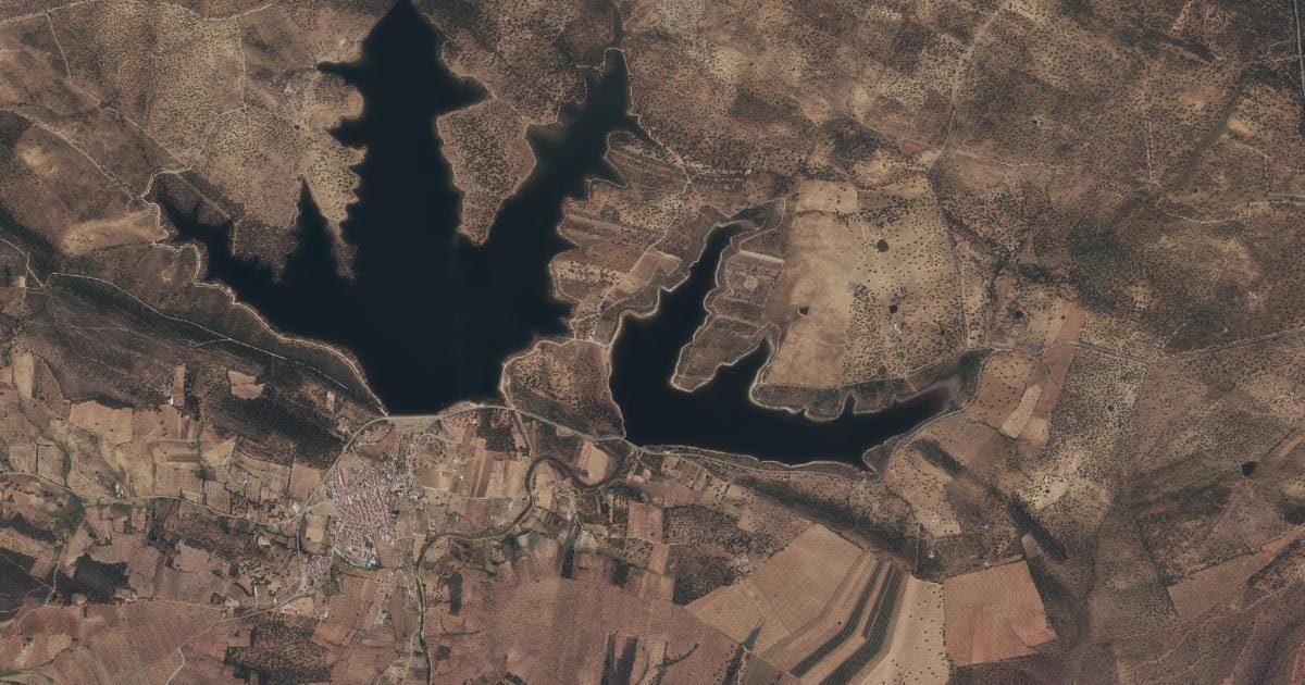 Vista aérea del embalse de Boquerón