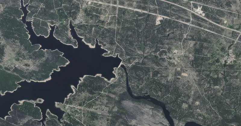 Vista aérea del embalse de Cernadilla
