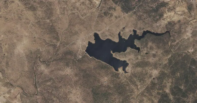 Vista aérea del embalse de El Aguijón