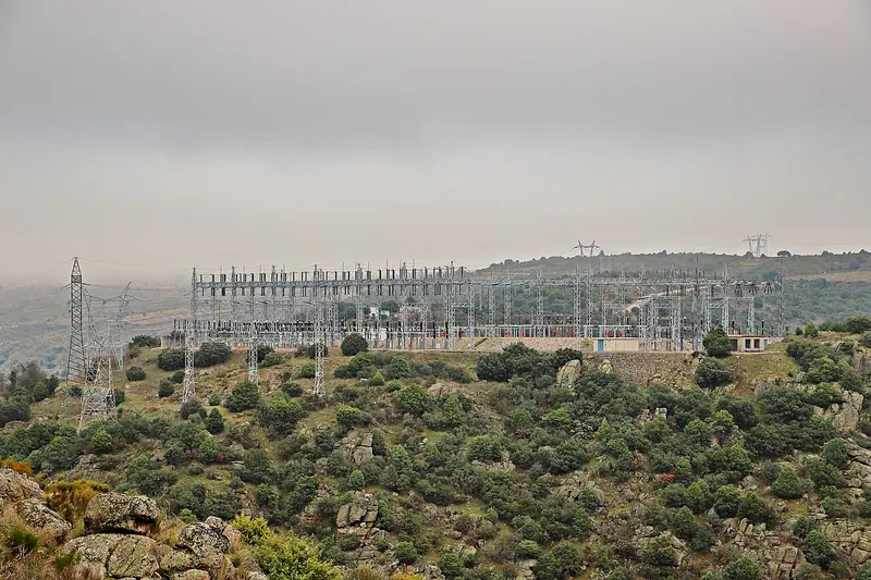 Subestación eléctrica del Salto de Villalcampo.jpg