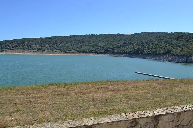 Embalse de Bornos (37943151541).jpg