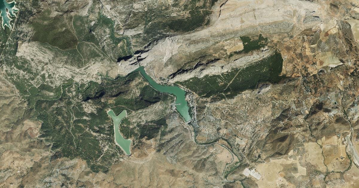 Vista aérea del embalse de Guadalhorce-Guadalteba