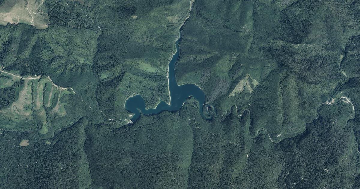 Vista aérea del embalse de Irabia