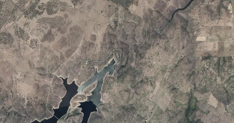 Vista aérea del embalse de Irueña