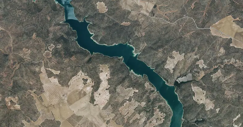 Vista aérea del embalse de Peñarroya