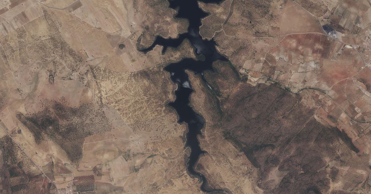 Vista aérea del embalse de Piedra Aguda