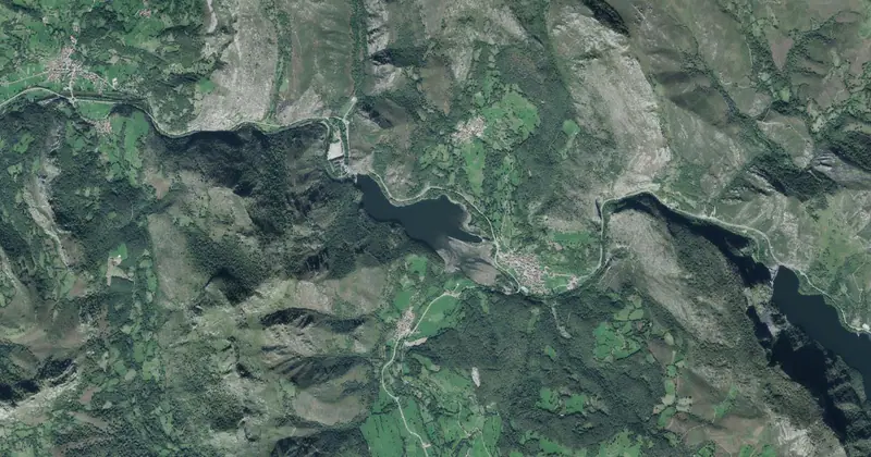 Vista aérea del embalse de Rioseco