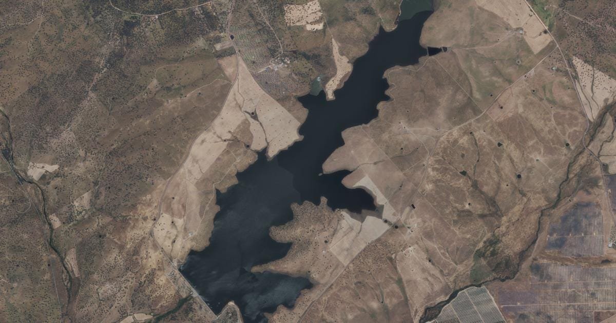 Vista aérea del embalse de Ruecas