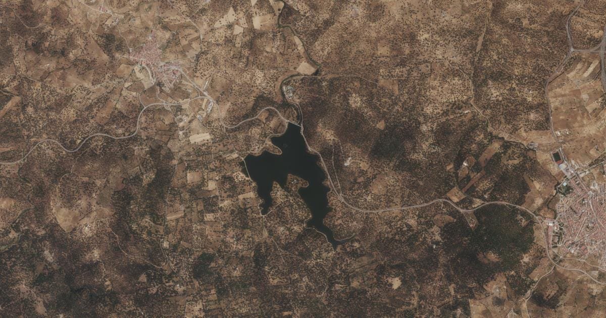 Vista aérea del embalse de Tentudia