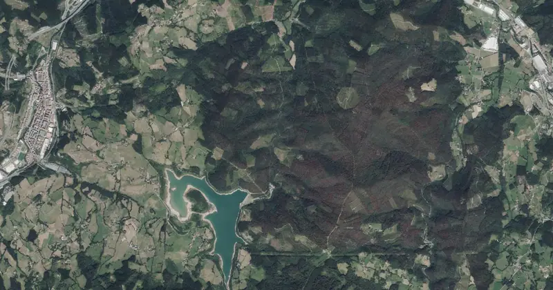 Vista aérea del embalse de Urkulu